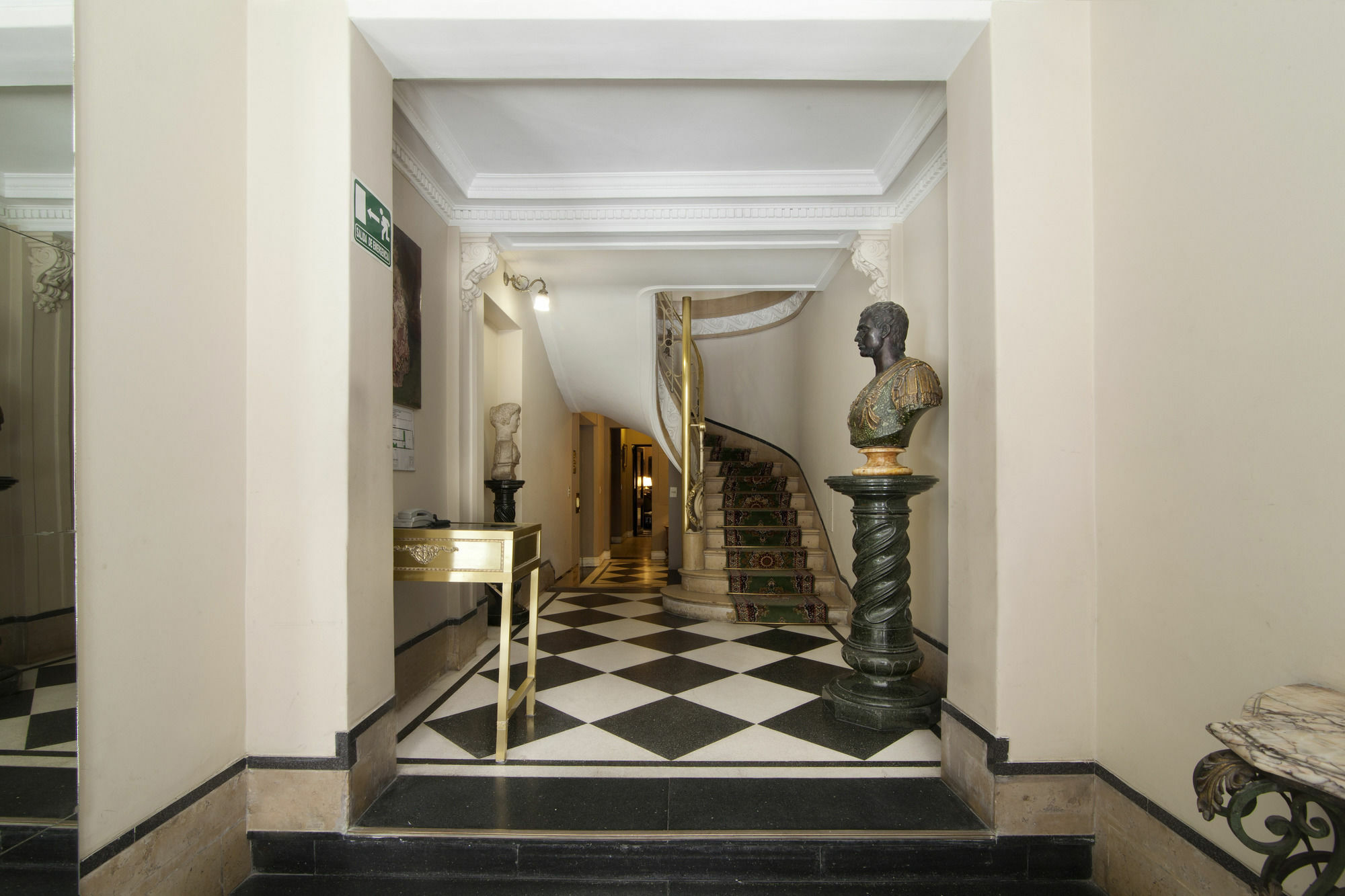 Leonardo Da Vinci Residence Buenos Aires Exterior photo